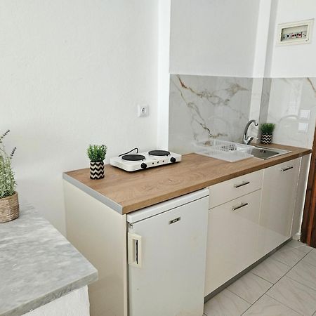Villa Elena Ипсос Екстериор снимка