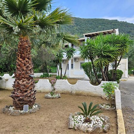 Villa Elena Ипсос Екстериор снимка