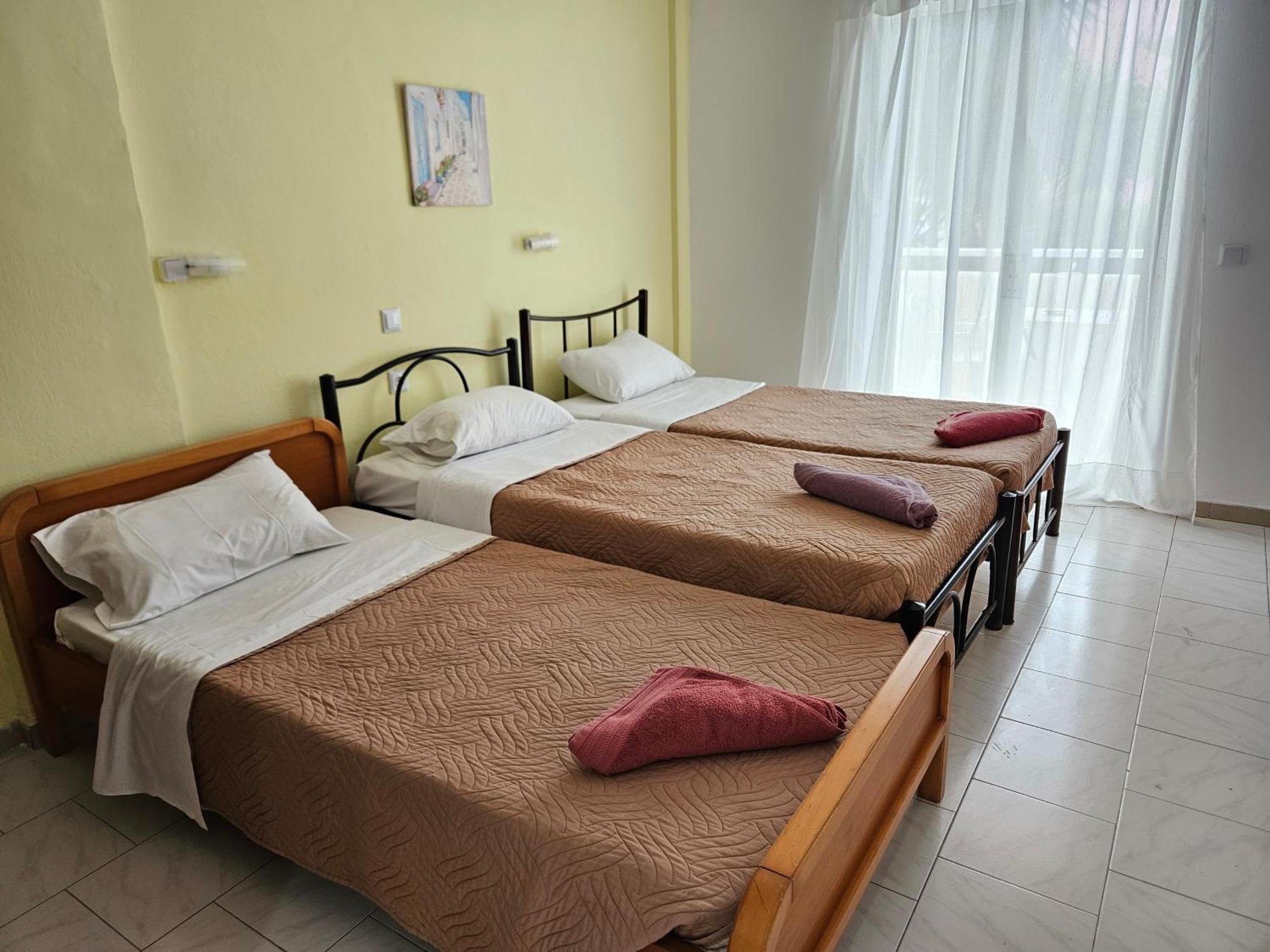 Villa Elena Ипсос Екстериор снимка