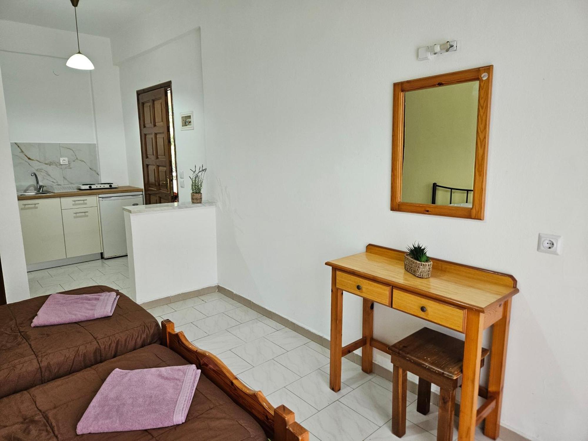 Villa Elena Ипсос Екстериор снимка